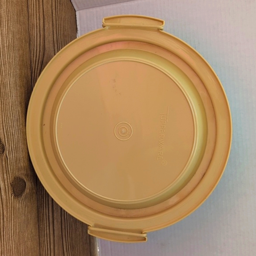 Tupperware Harvest Gold Pie Cake Taker Carrier Vintage - Picture 3 of 5
